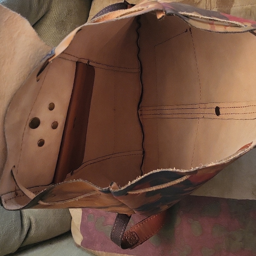 NWOT Gorgeous Patricia Nash Leather Camo Backpack - Picture 9 of 10